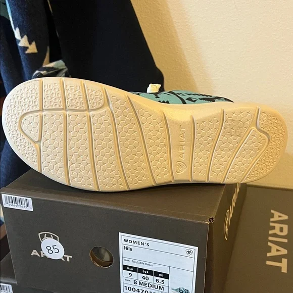 Ariat women’s  Sneakers in Turquoise and Black - Picture 3 of 3